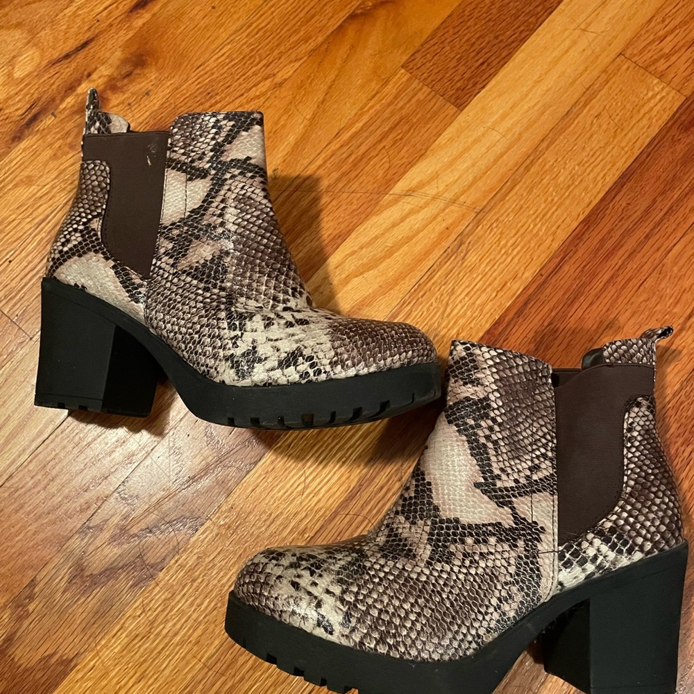 Women’s brown snakeskin boots
